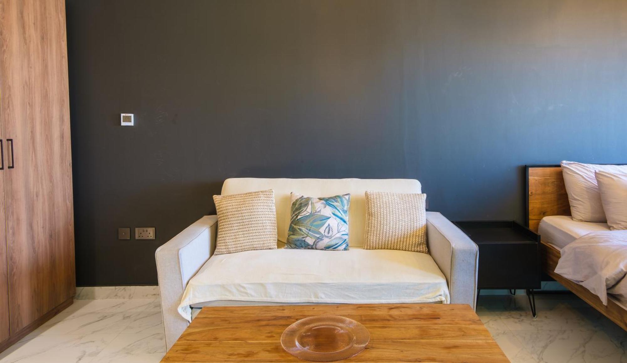 Apartmán Industrial Chic Retreat Al Qurayyah Exteriér fotografie
